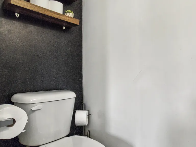 1052 Grayson Ave — Photo 16