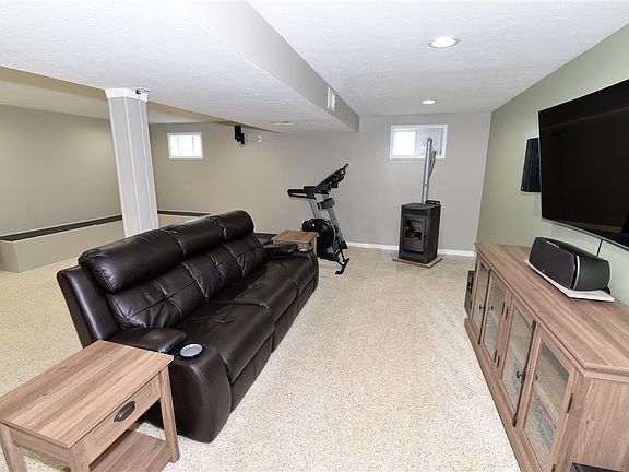 5th image of 2552 Samantha Dr