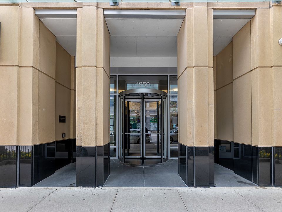 1st image of 1250 S Michigan Ave APT 905