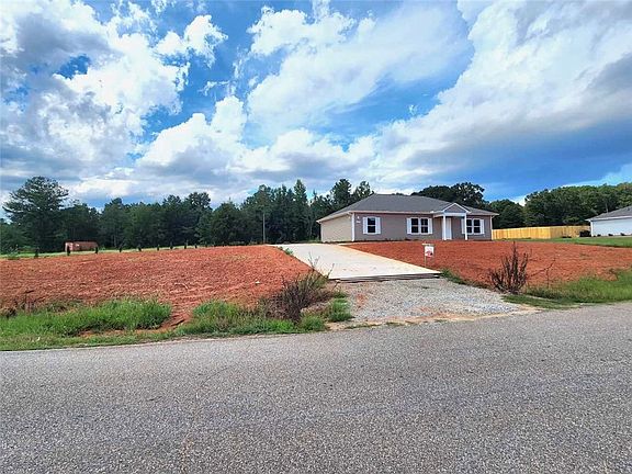 2nd image of 118 George Edward Dr