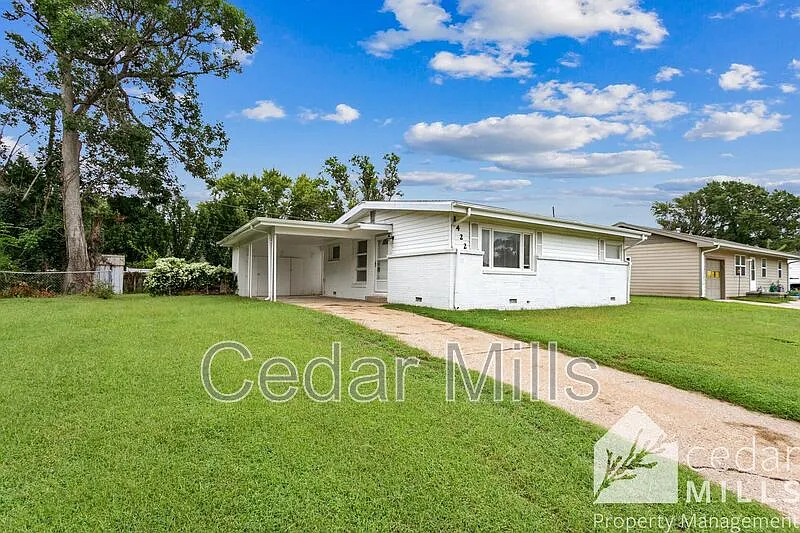 1422 E Cloverdale Dr