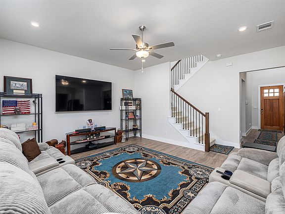 3rd image of 245 Brooks Ranch Dr