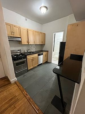 4th image of 238 E 87th St APT 5A