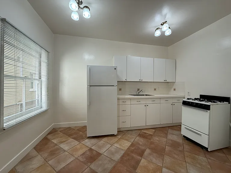 439 49th Street — Photo 19