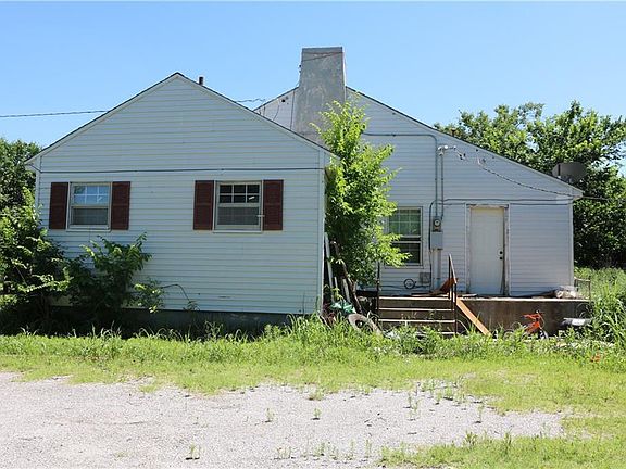 3rd image of 1320 N Grant St