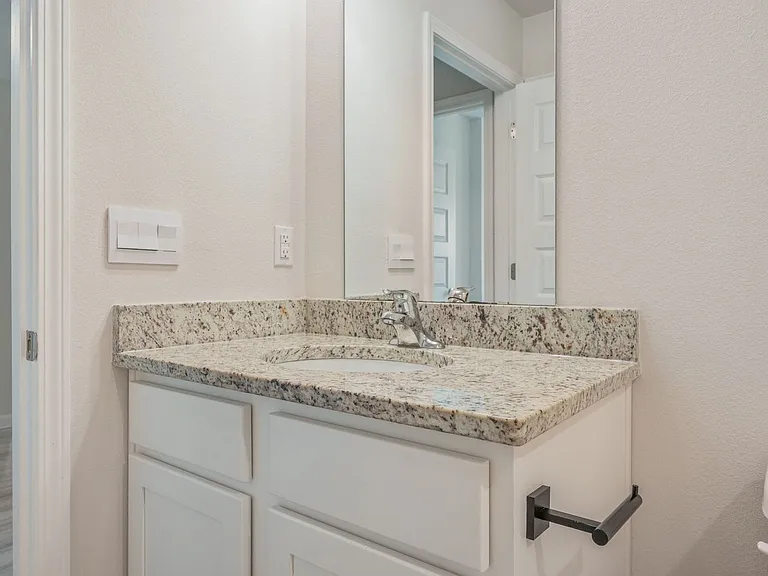 5092 Gaineswood Dr — Photo 32