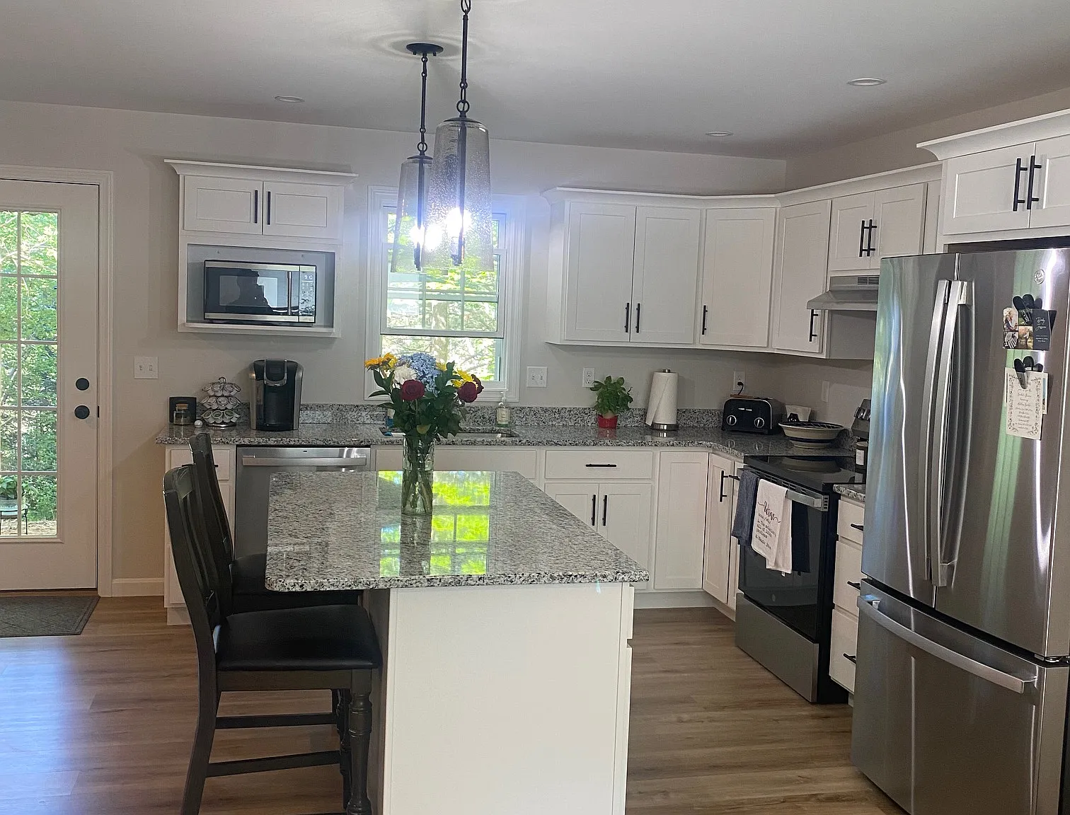 3 bed, 2.5 bath, 1232 sqft, $2,550 — Photo 2