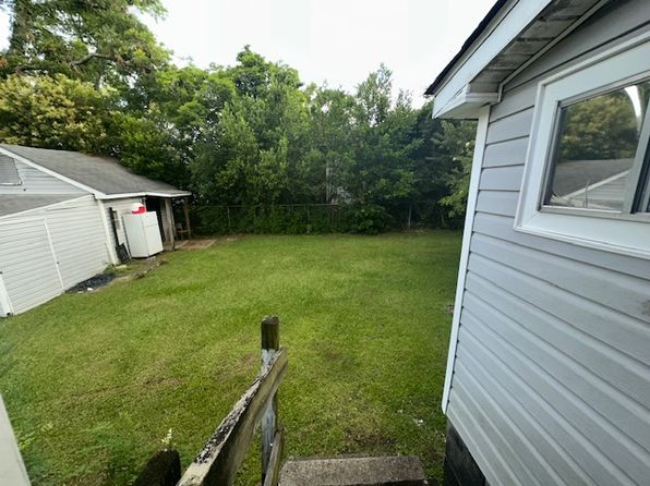 906 S Park Ave #A, Tifton, GA 31794