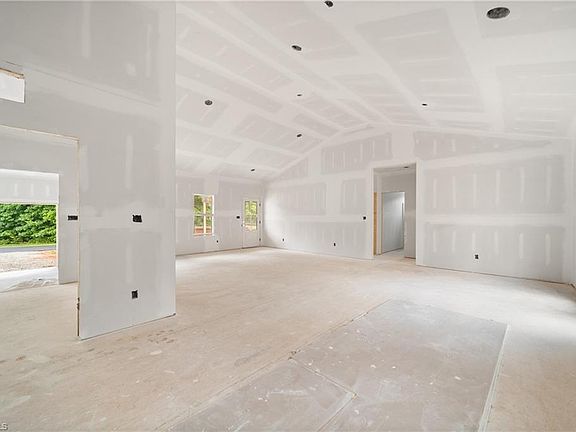 5th image of 410 Potters Lndg