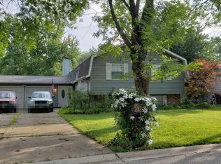 3 Christine Dr, Saint Peters, MO