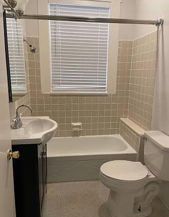 2nd image of 955 Pine St APT 15