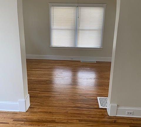 5th image of 17836 Cannon Ave