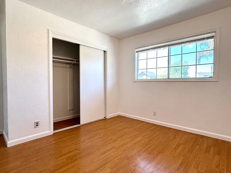 Unit Photo