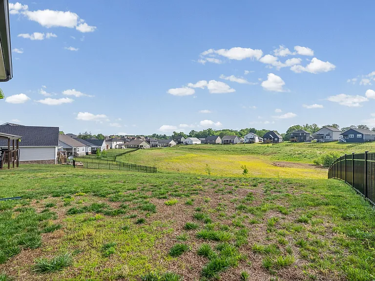 354 Frontier Dr — Photo 34