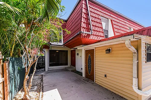 10907 Meadow Lark Cove Dr Photo 1