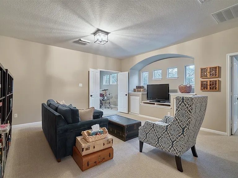 43 S Longsford Cir — Photo 21