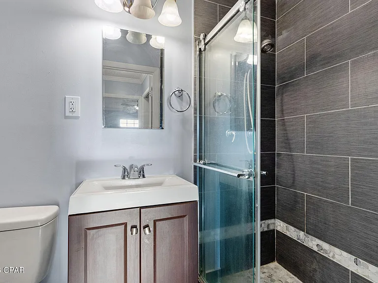106 Moody Dr — Photo 19