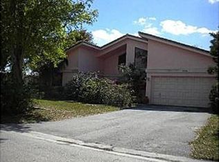 11018 Glenwood Dr, Coral Springs, FL 33065