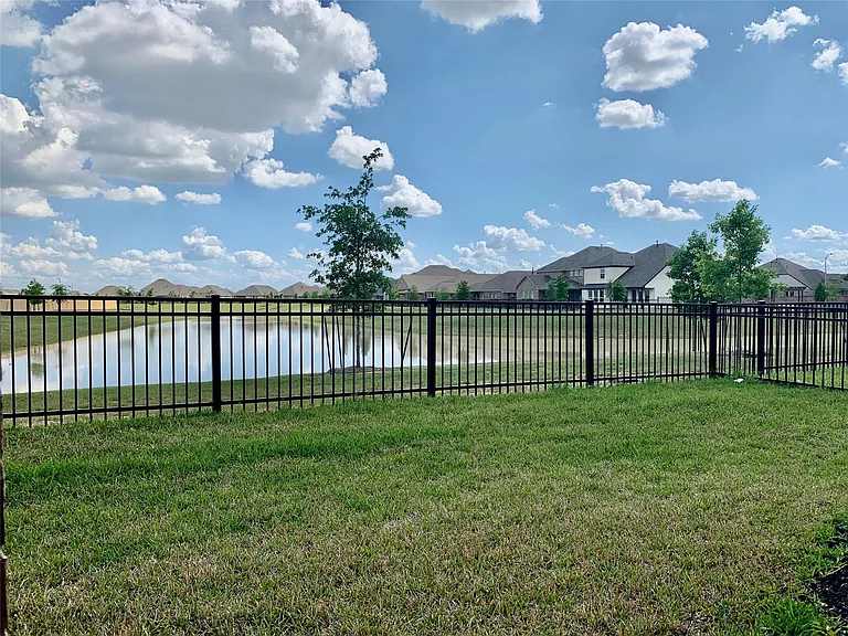 1024 Greenshank Dr — Photo 27
