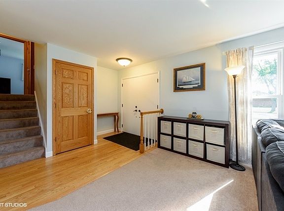 2nd image of 1274 N Ashland Ave