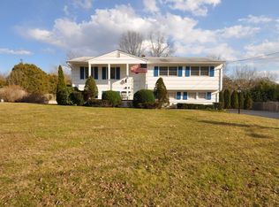 2274 Old Farm Rd, Scotch Plains, NJ 07076