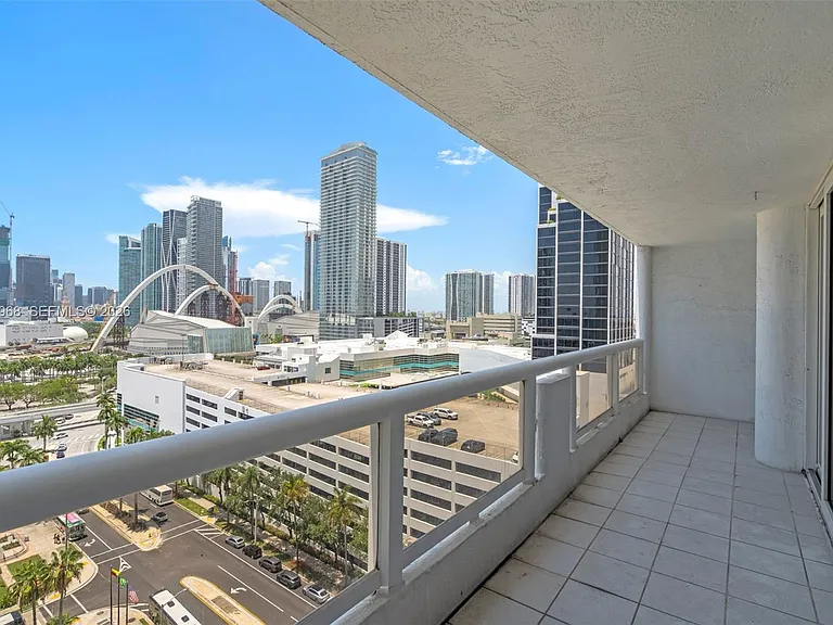 1717 N Bayshore Dr #A-1953 — Photo 27