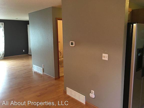 4th image of 916 44th Avenue Ct #G-26