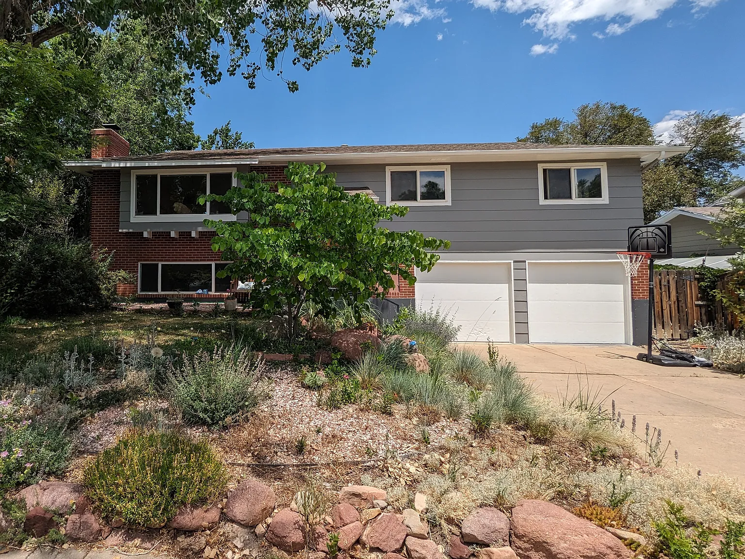 4 bed, 1800 sqft, $4,700 — Photo 1
