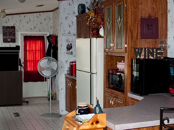 2nd image of 2133 County Road 1079