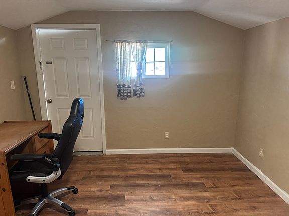 2nd image of 1043 E Loma Vista Drive Casita #1