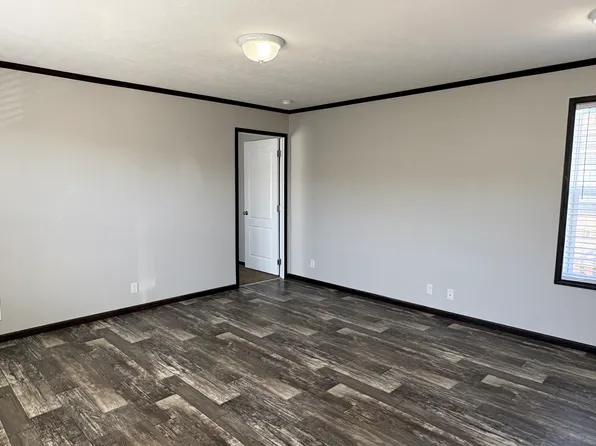 59285 Dawn 7, New Haven, MI 48048