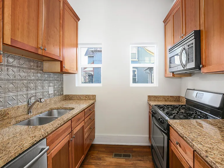2081 N Ogden St — Photo 9