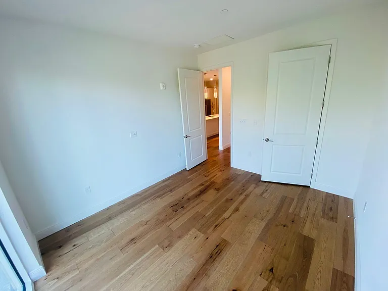644 3rd Ave S #303 — Photo 14