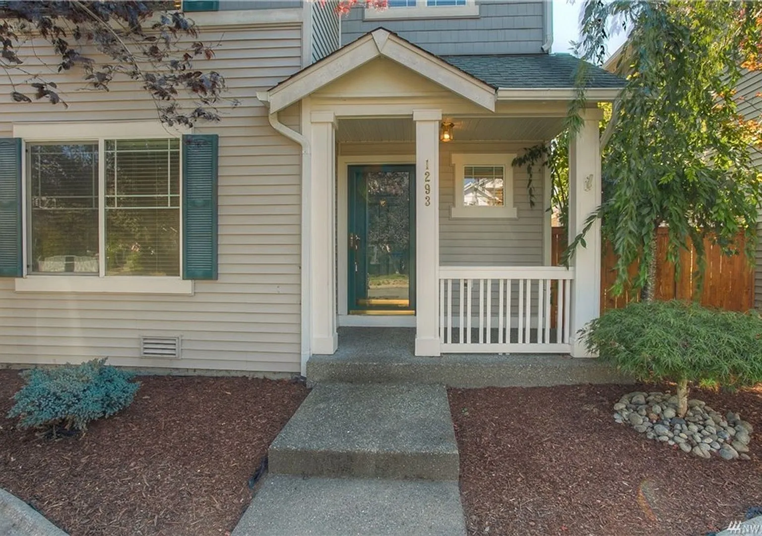 3 bedroom home in DuPont WA — Photo 2