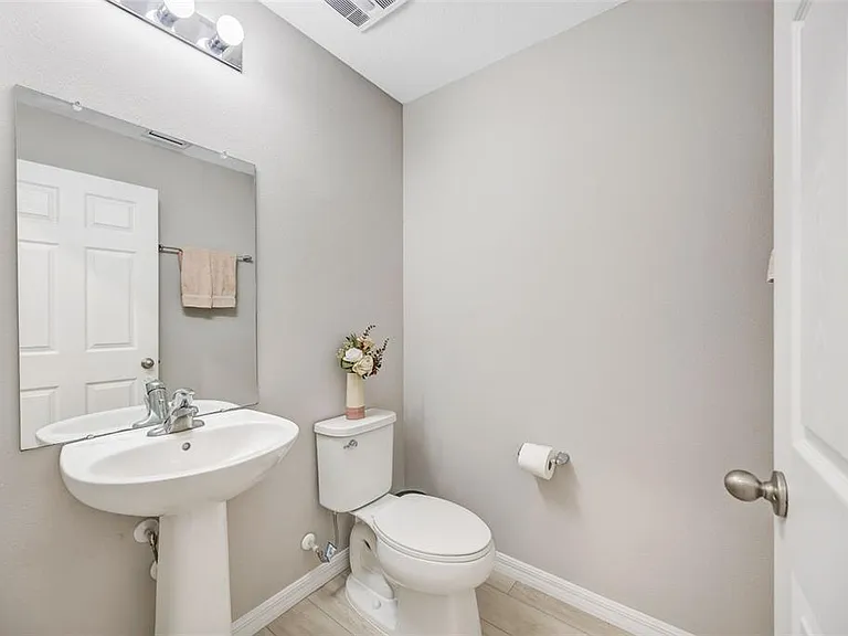 7571 Freesia Trce — Photo 28