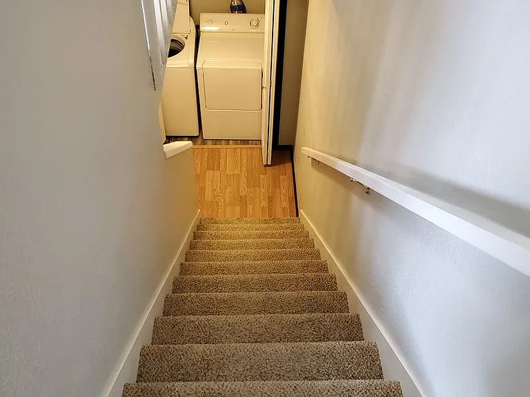 1004 E Joseph Ave — Photo 6