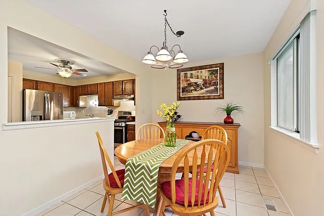 201 Maplebrook Ct #Z1 — Photo 4