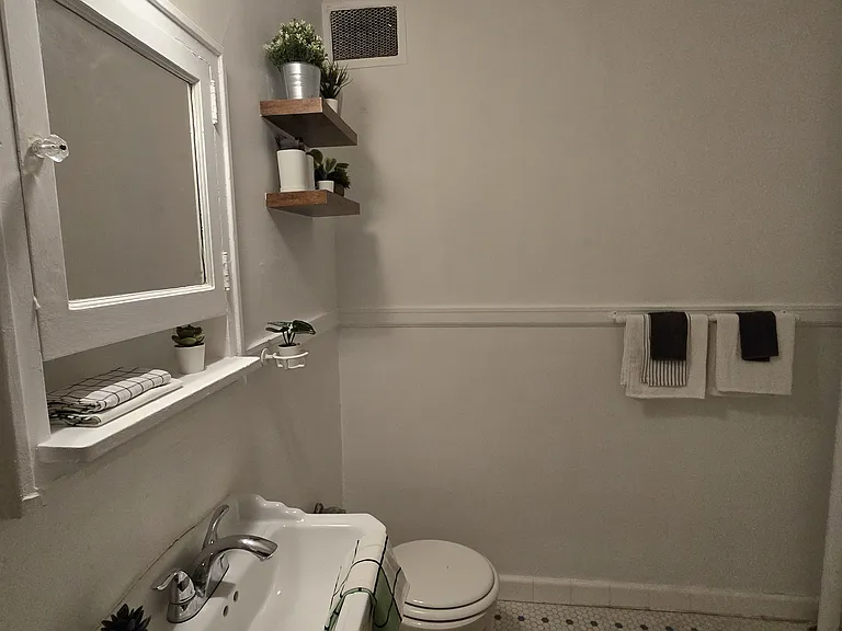 DD Culp Apartments — Photo 14