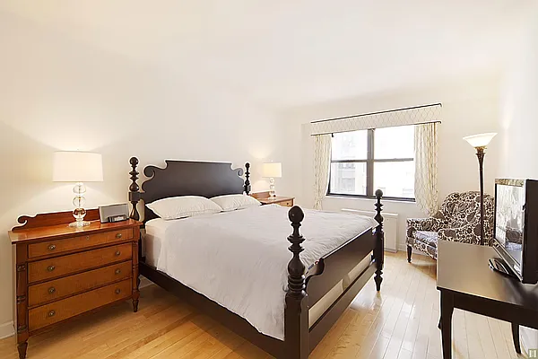 Rented by Corcoran | media 11