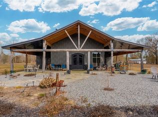 599 Ed Harrell Rd, Hortense, GA 31543