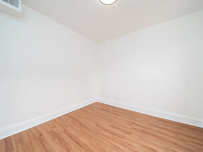 601 Willow Ave #4F — Photo 9