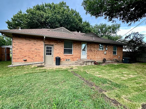 5th image of 605 Lockwood Dr