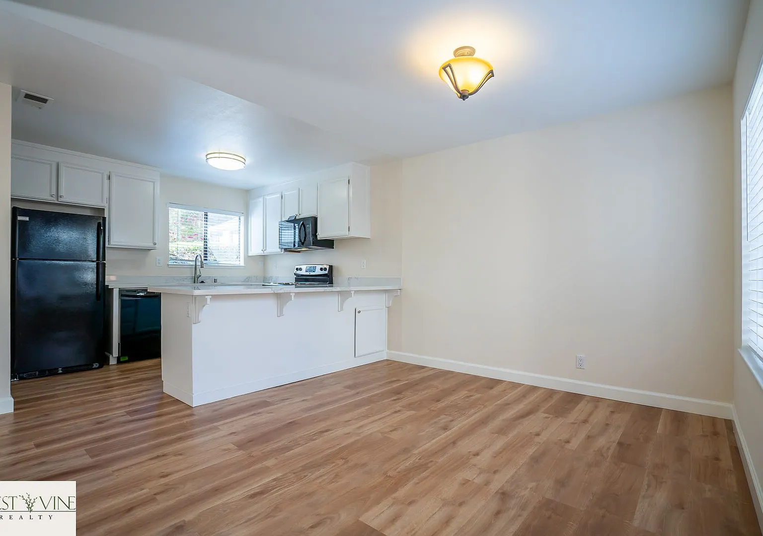 Spacious Cupertino Townhome| Interior Remodel | Attached 2-Car Garage — Photo 4