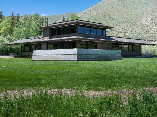 102 Hyndman View Dr, Hailey, ID 83333
