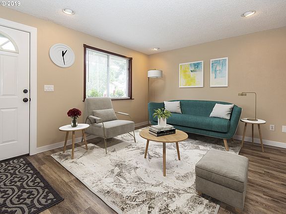 3rd image of 6526 SE Madrona Dr