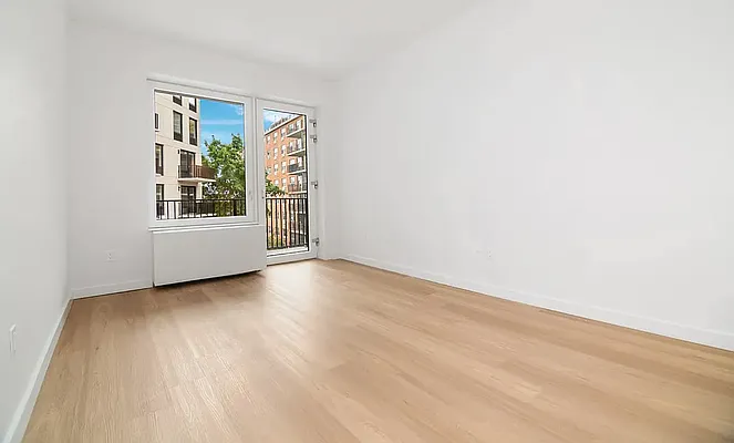 Rented by REAL New York | media 21