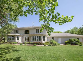 1812 E Carriage Ln, Crete, IL 60417