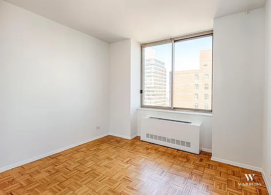 Rented by Warburg | media 18