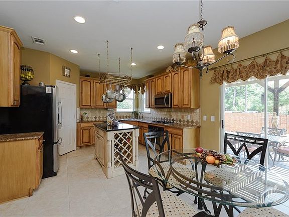 3rd image of 3504 Saint Johns Dr