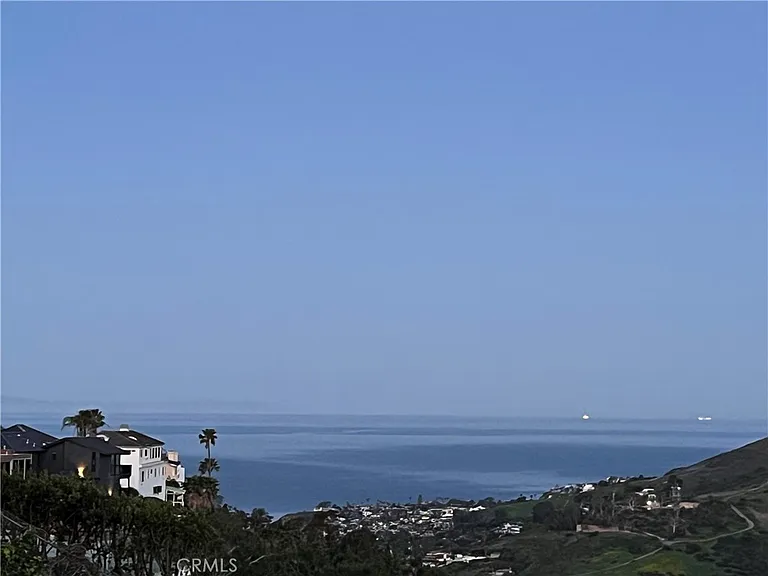 1569 Skyline Dr — Photo 37
